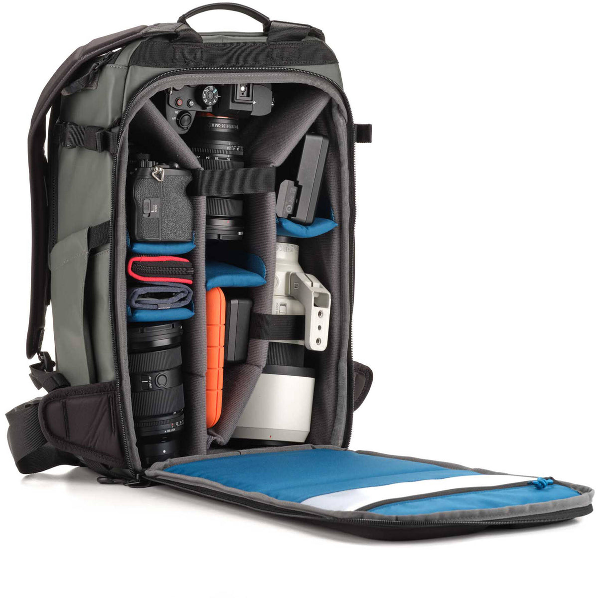 Mochila Tenba Solstice V2 (Gris, 20L) - puertos y conexiones