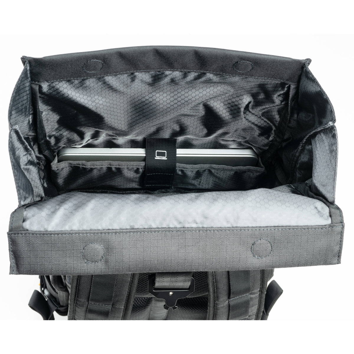 Mochila Think Tank Photo FocusPoint Rolltop (Greenway, 22 L) - detalle