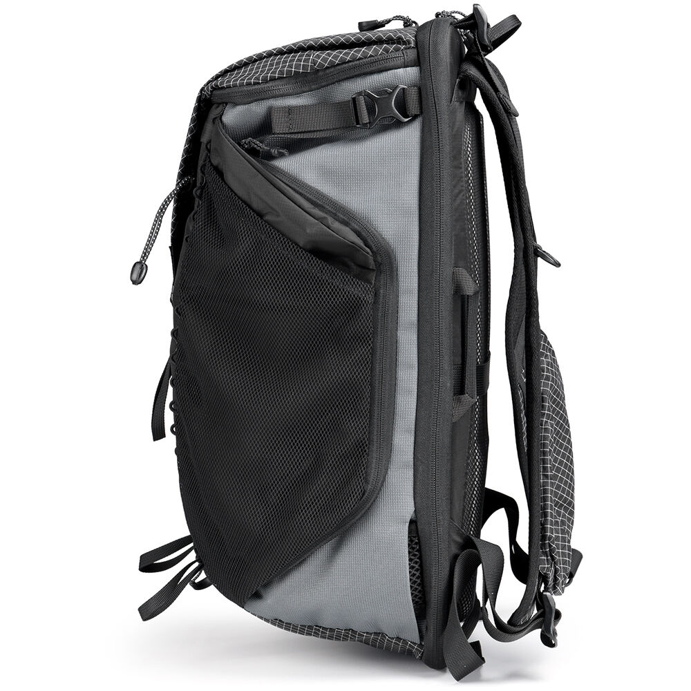 Mochila Ulanzi TP01 Travel (Negro, 25L) - puertos y conexiones