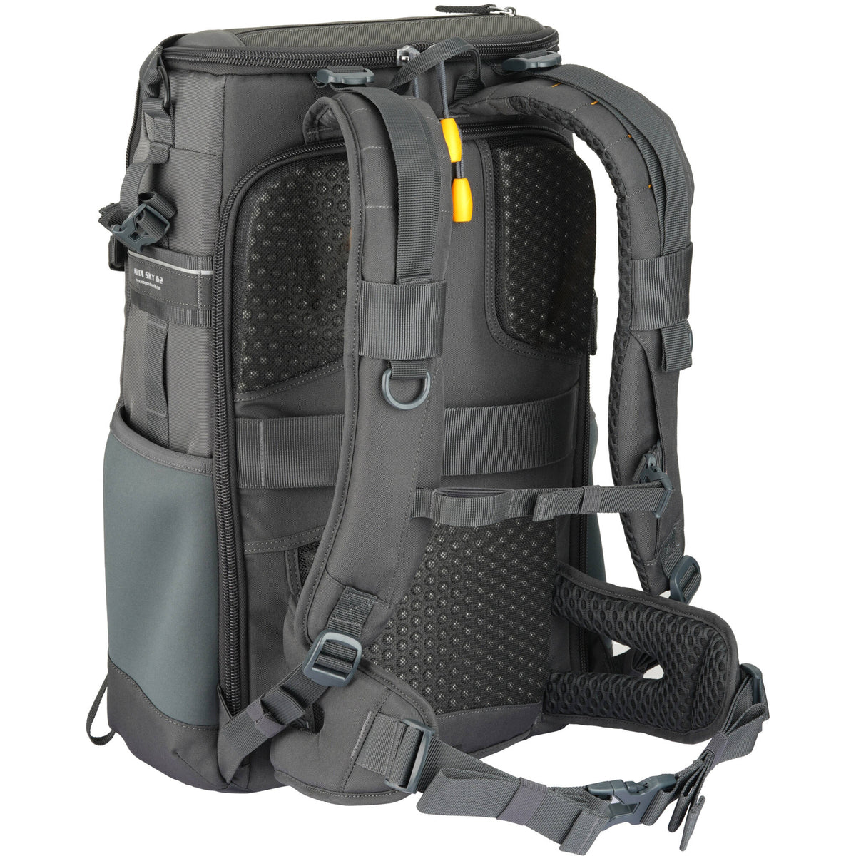 Mochila Vanguard Alta Sky 62 (Gris Oscuro, 24.6L) - puertos y conexiones