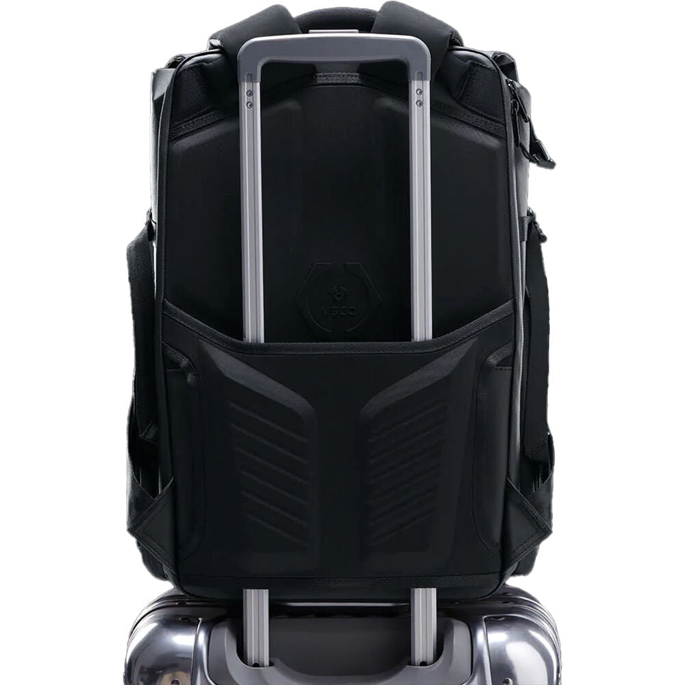 Mochila VSGO Negro Snipe (20L) - puertos y conexiones