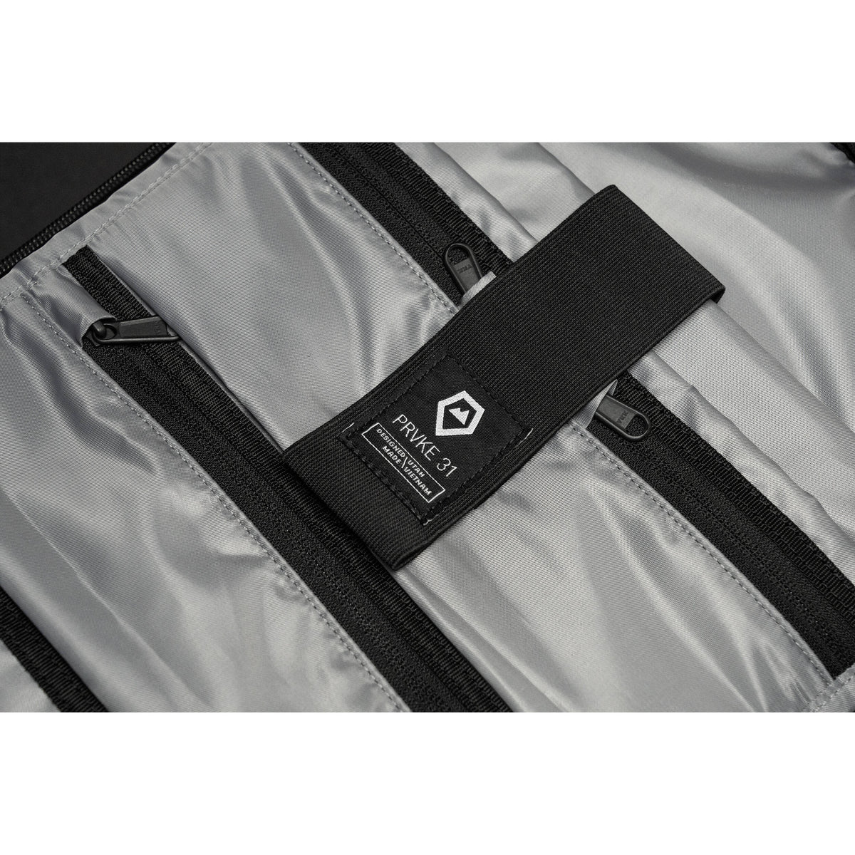 Mochila WANDRD PRVKE V3 (Makalu Gris, 31L ) - detalle