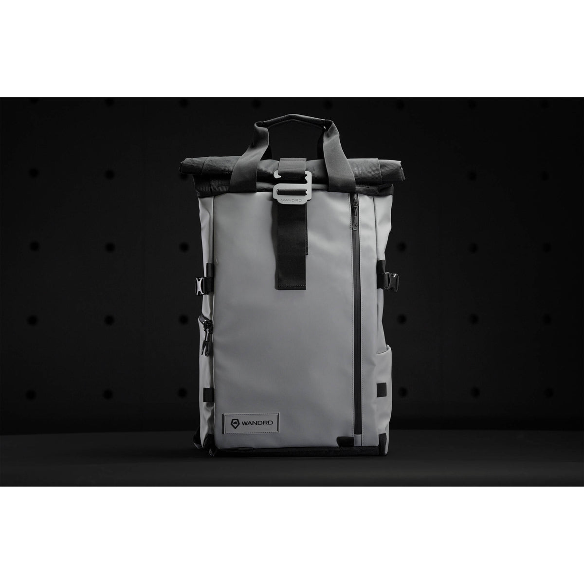 Mochila WANDRD PRVKE V3 (Makalu Gris, 31L ) - contenido de la caja
