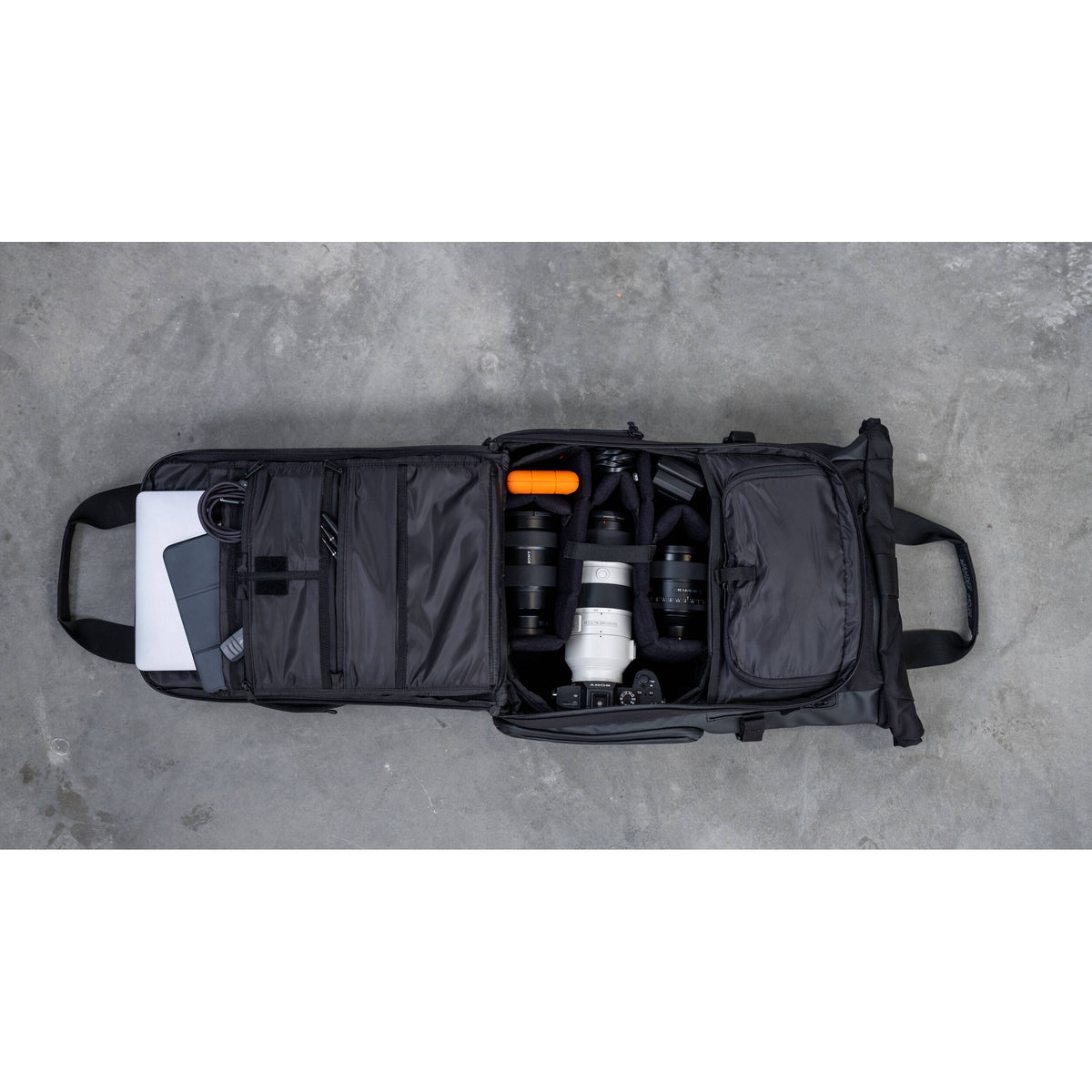 Mochila WANDRD PRVKE V3 (Wasatch Verde, 21L) - contenido de la caja