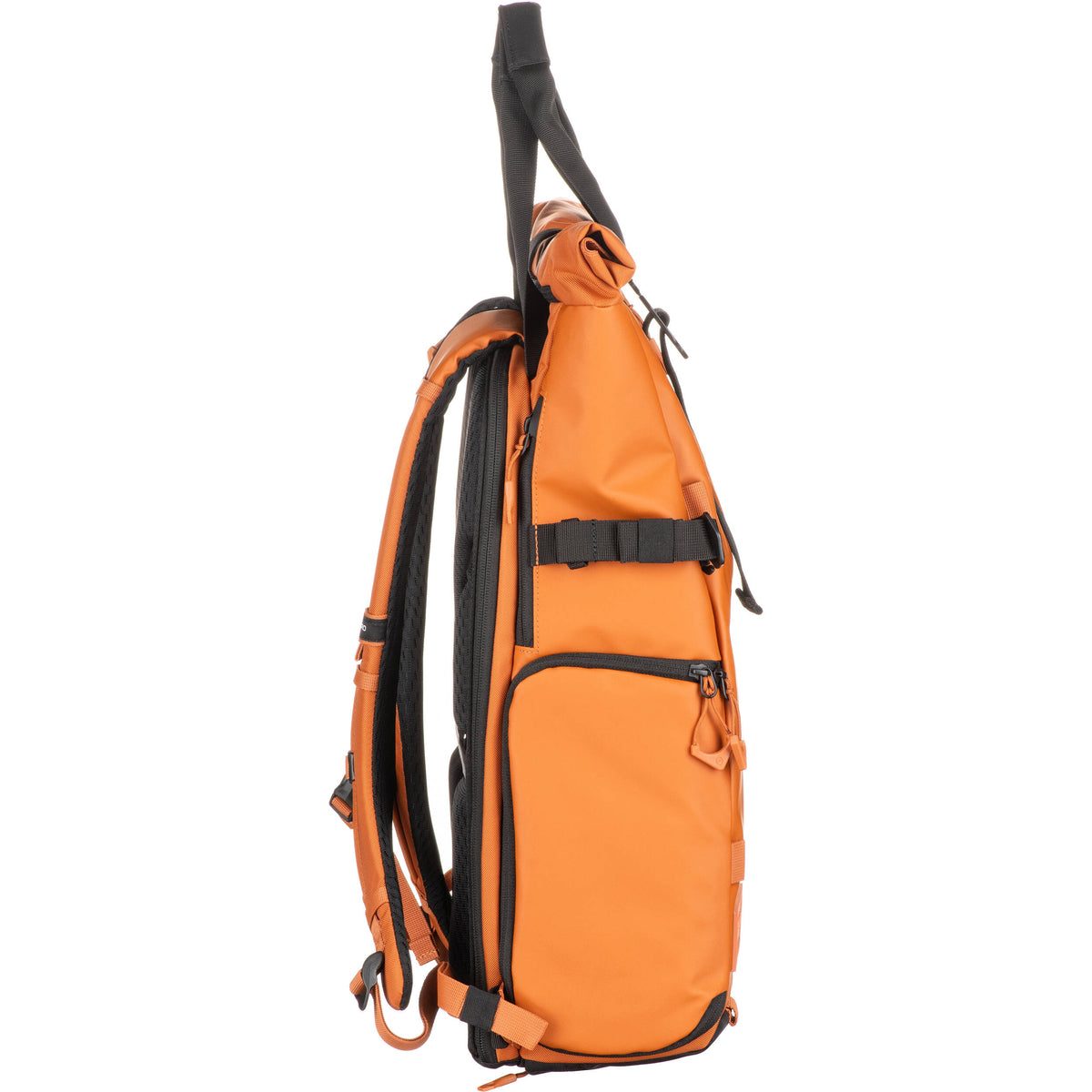 Mochila WANDRD PRVKE V4 Photo Bundle (Sedona Naranja, 21L) - puertos y conexiones