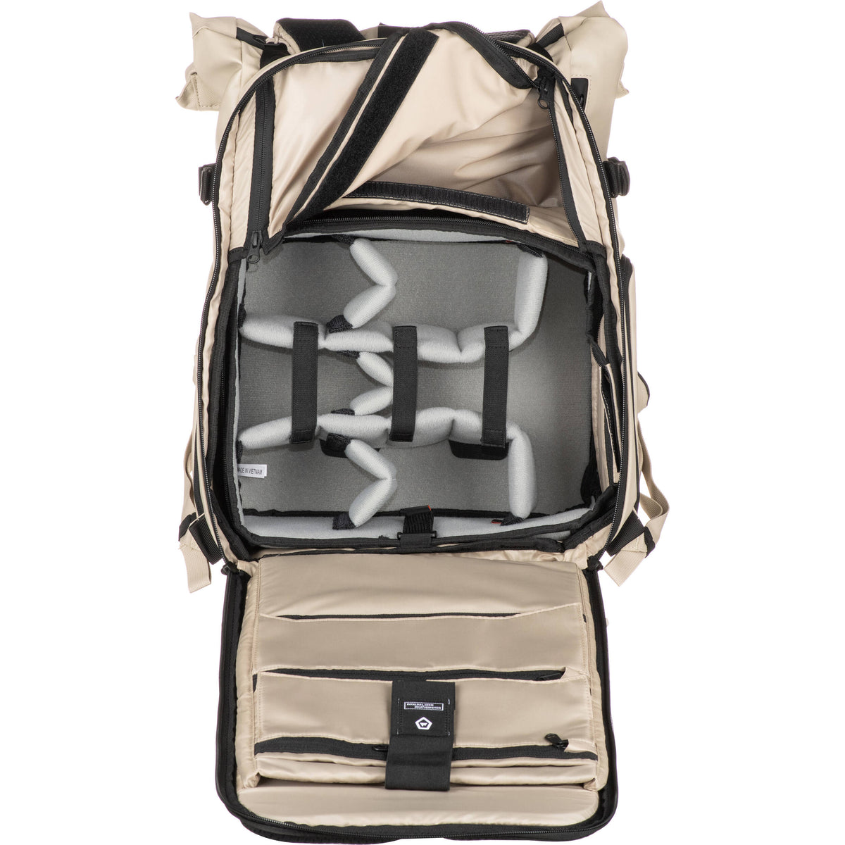 Mochila WANDRD PRVKE V4 Photo Bundle (Yuma Beige, 21L) - vista frontal