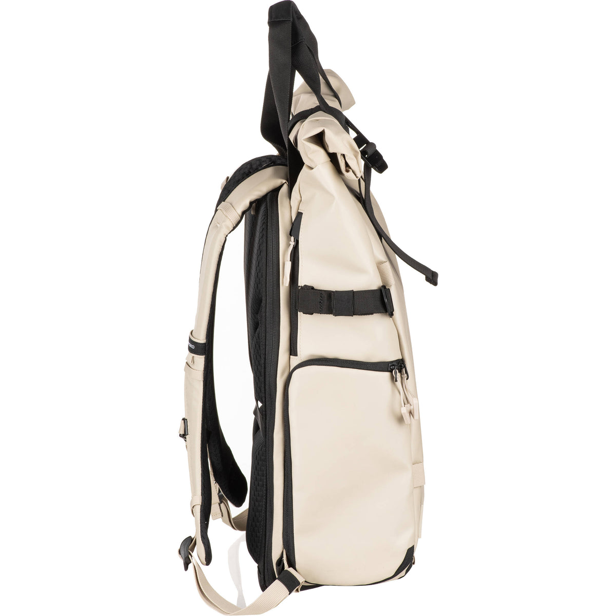Mochila WANDRD PRVKE V4 (Yuma Beige, 21L) - puertos y conexiones