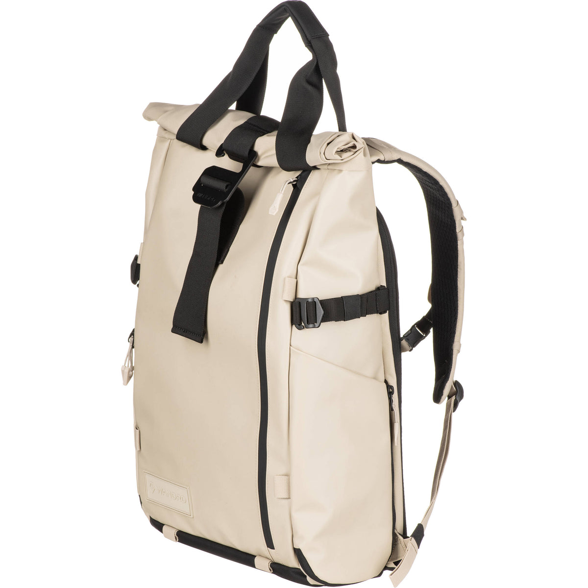 Mochila WANDRD PRVKE V4 (Yuma Beige, 21L) - en uso