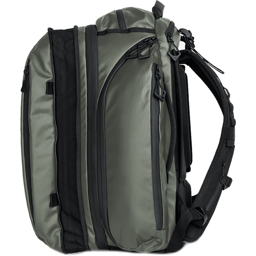 Mochila WANDRD Transit Travel (Wasatch Verde, 35L) - puertos y conexiones