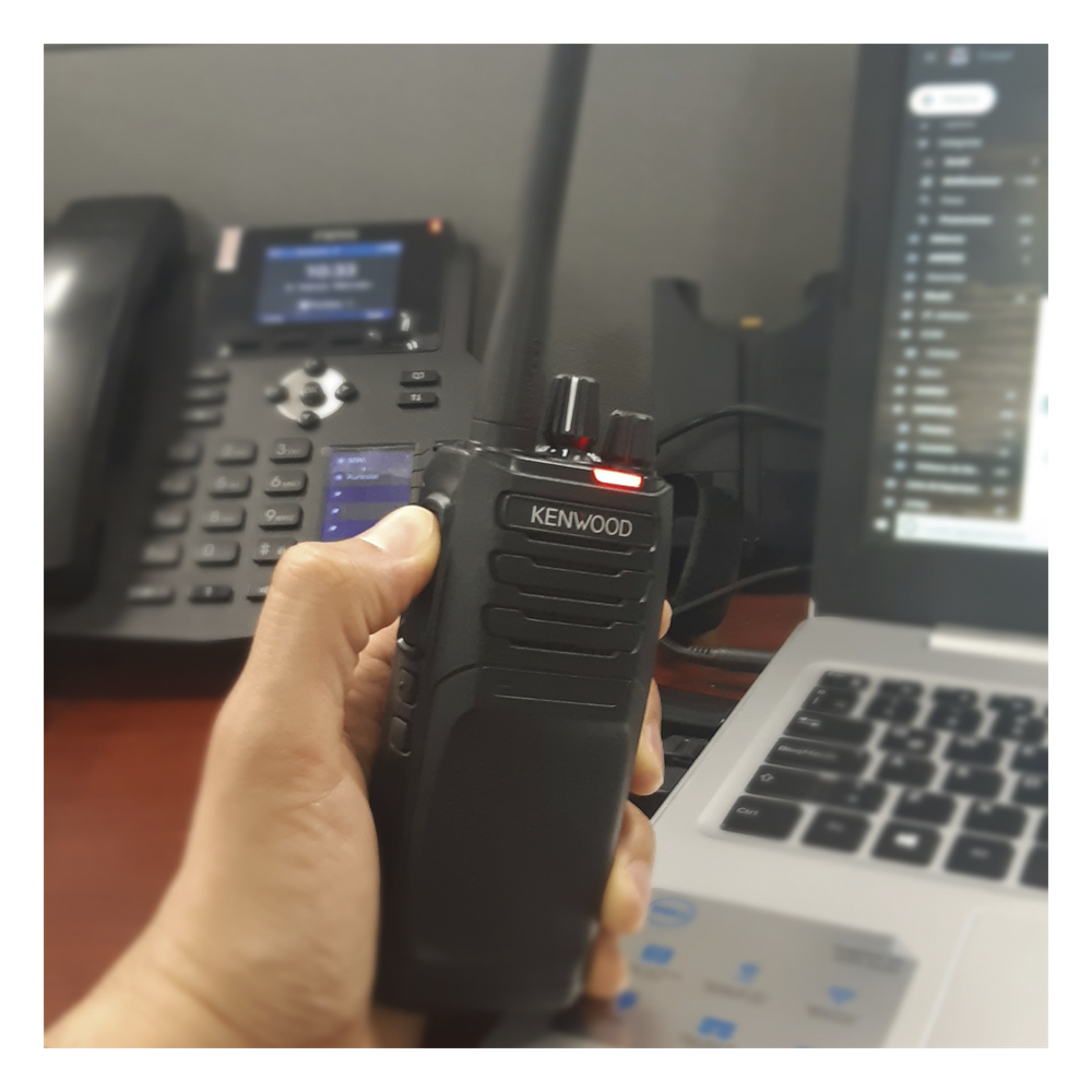 Radio Portátil Kenwood NX-1300-DK4 UHF 5 W 64 canales