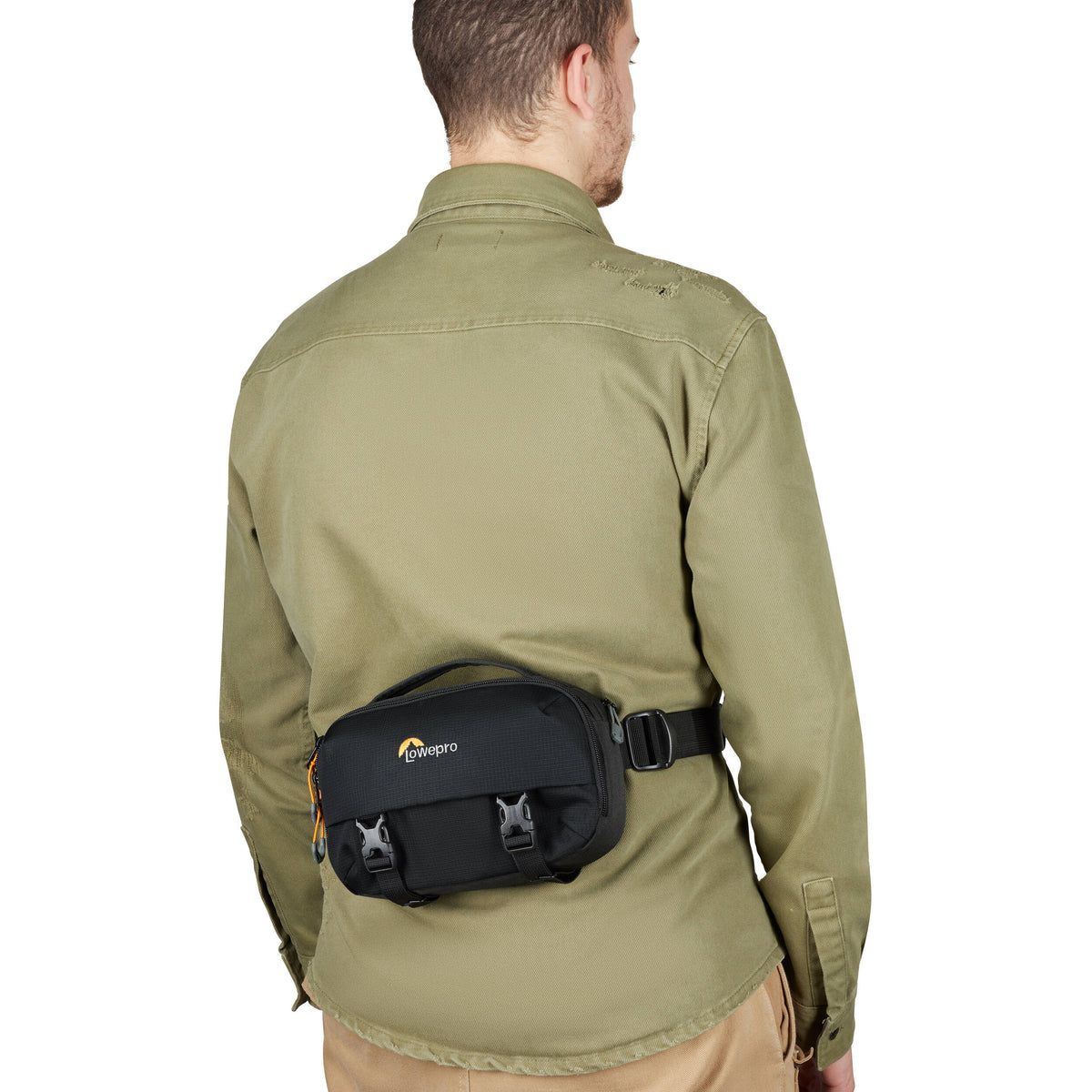 Riñonera Lowepro Trekker Lite HP 100 (Negro) - en uso