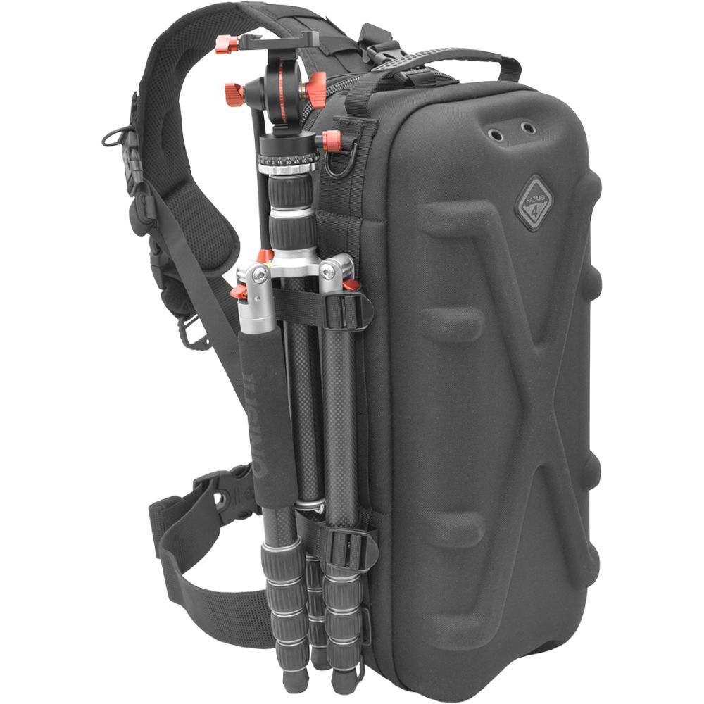 Sling Hazard 4 Plan-B Hard Shell Go- -Pack (Negro) - puertos y conexiones