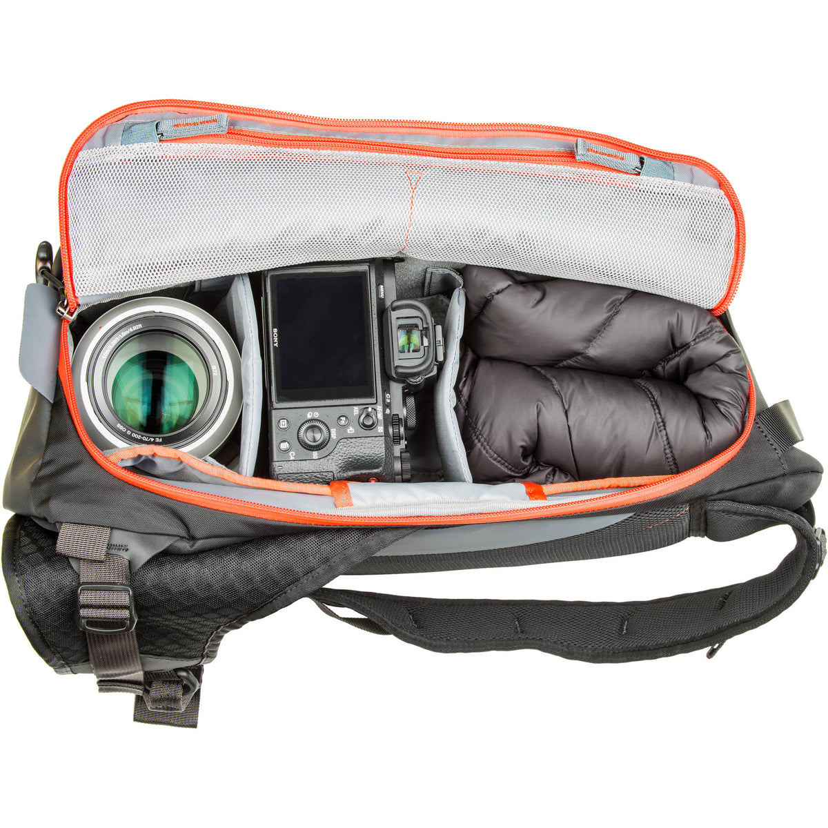 Sling MindShift Gear PhotoCross 13 (Naranja Ember, 11L) - puertos y conexiones