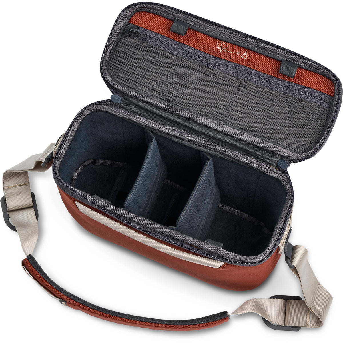 Sling Nomatic LUMA (Rust, 12L) - vista trasera
