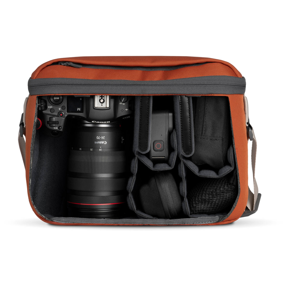 Sling Nomatic LUMA (Rust, 12L) - contenido de la caja