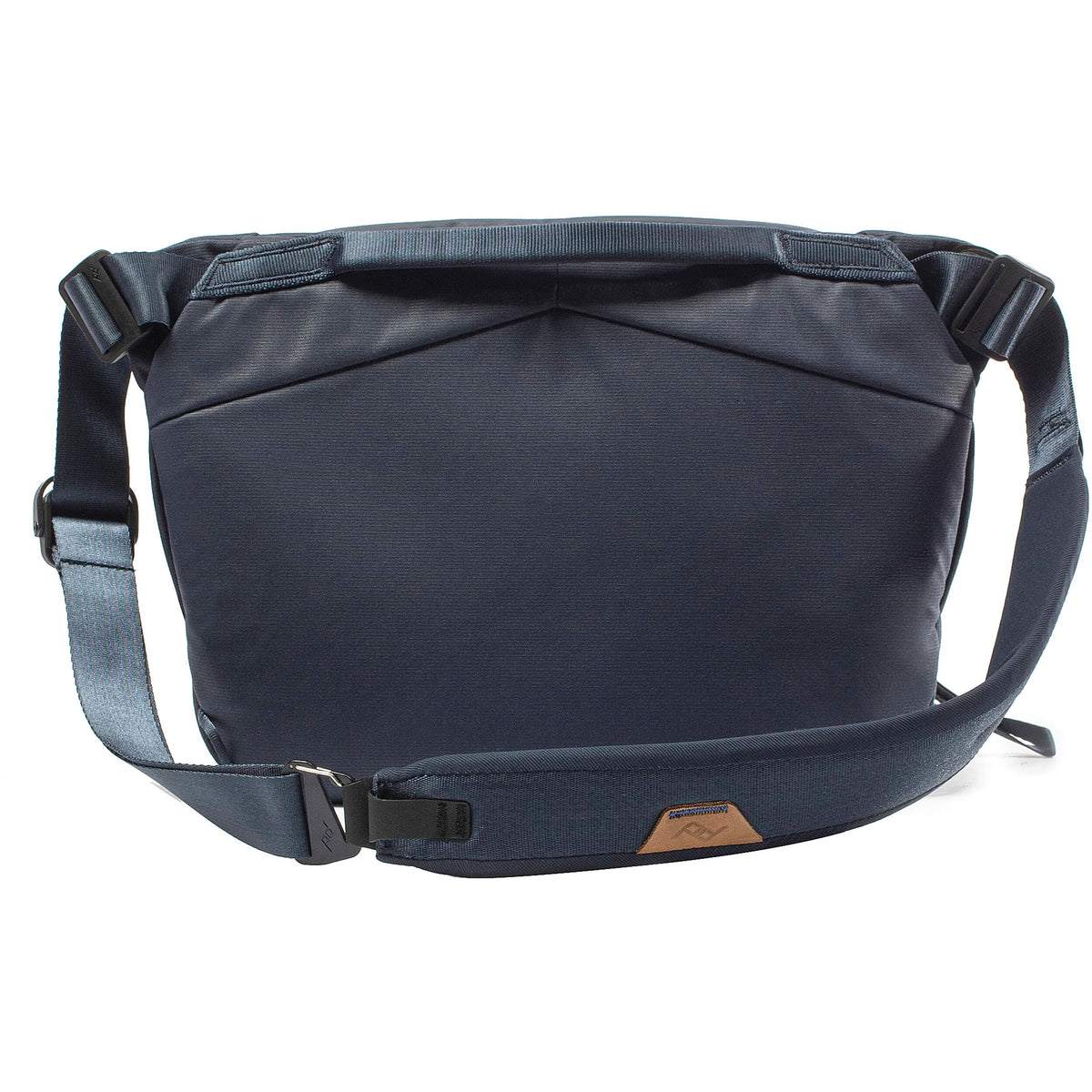 Sling Peak Design Everyday v3 (Midnight, 6L) - puertos y conexiones