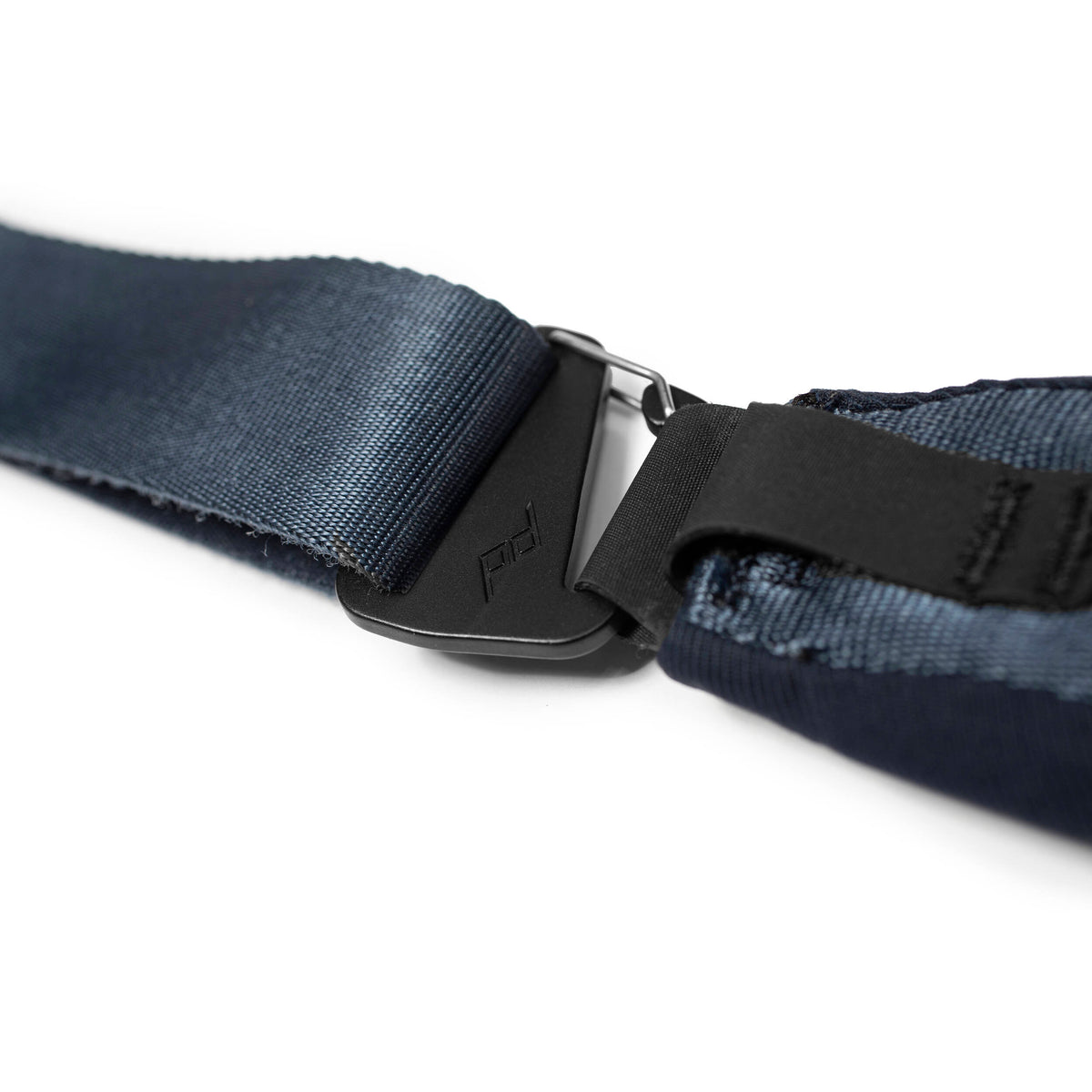 Sling Peak Design Everyday v3 (Midnight, 6L) - en uso