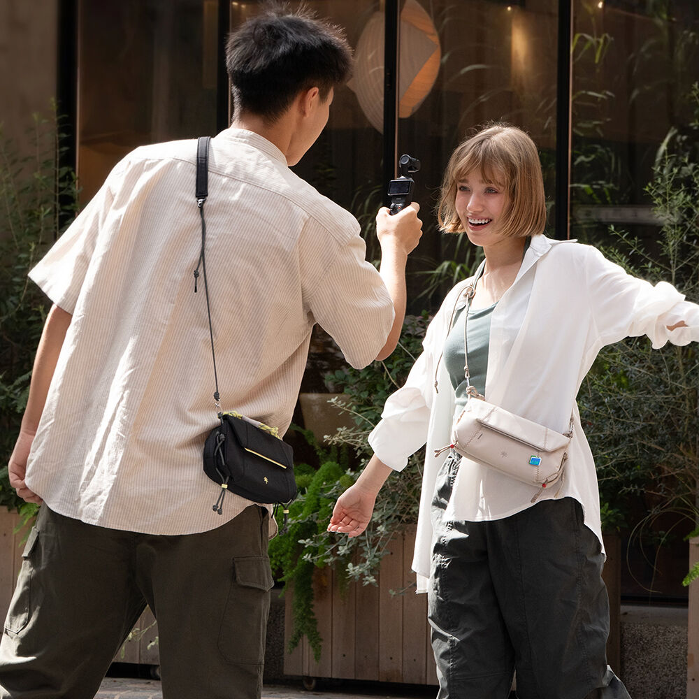 Sling PGYTECH OneGo Pocket (Mist Blanco, 2L) - vista frontal
