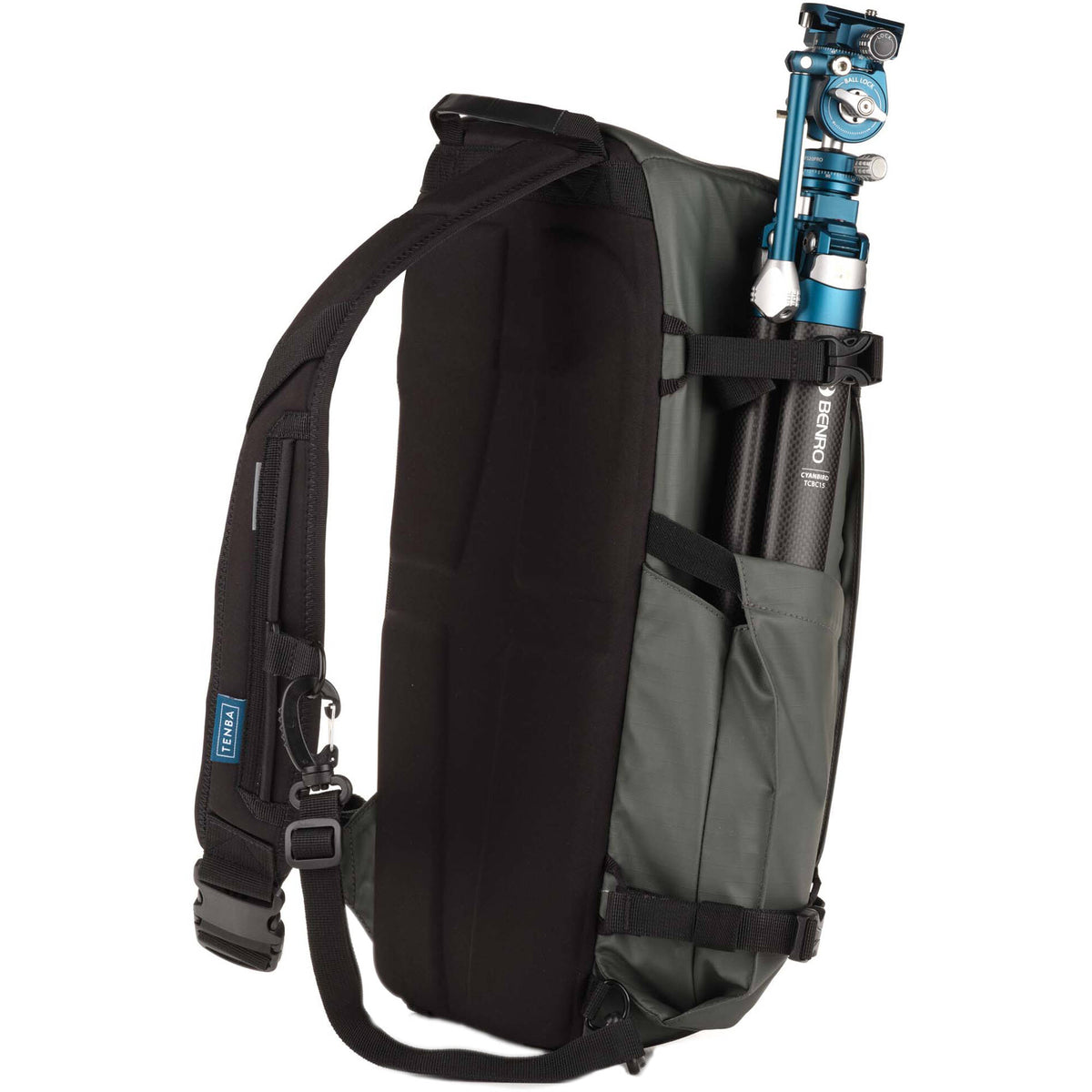 Sling Tenba Solstice V2 (Gris, 16L) - en uso