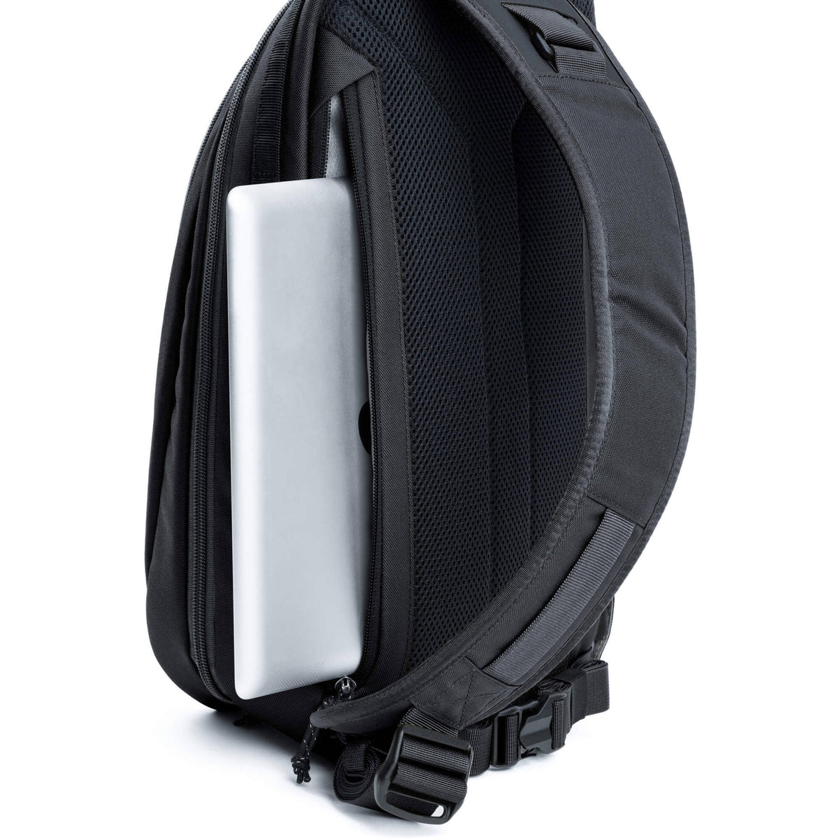 Sling Think Tank Photo TurnStyle (Asphalt Negro, 5L) - vista trasera