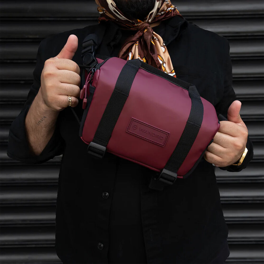 Sling WANDRD ROGUE V2 (Sedona Naranja, 4L) - contenido de la caja