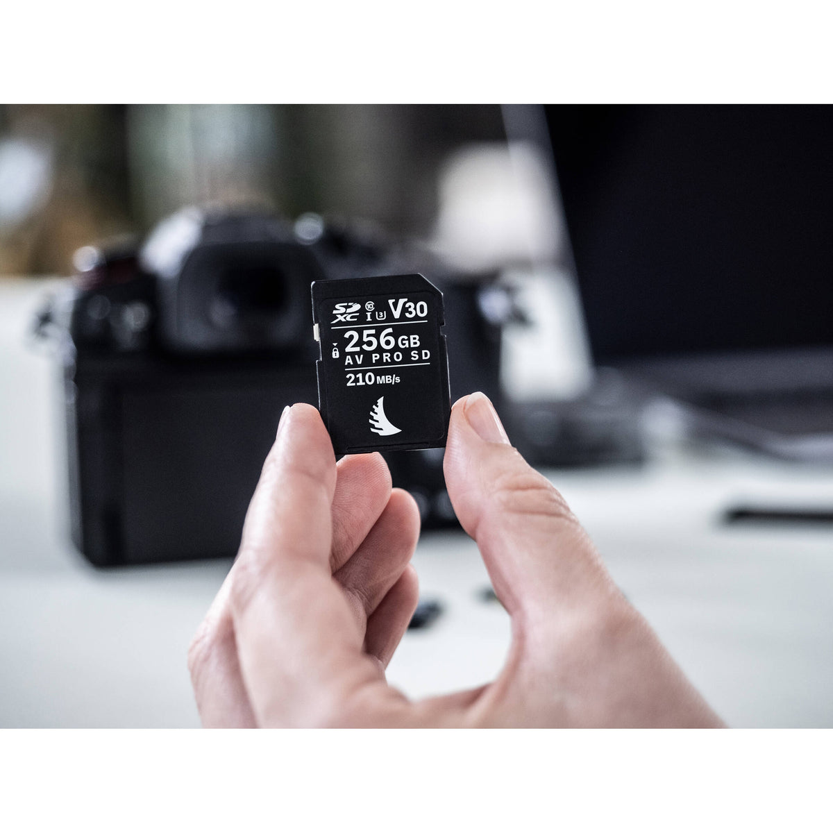Tarjeta Angelbird 256GB AV PRO UHS-I SDXC - puertos y conexiones