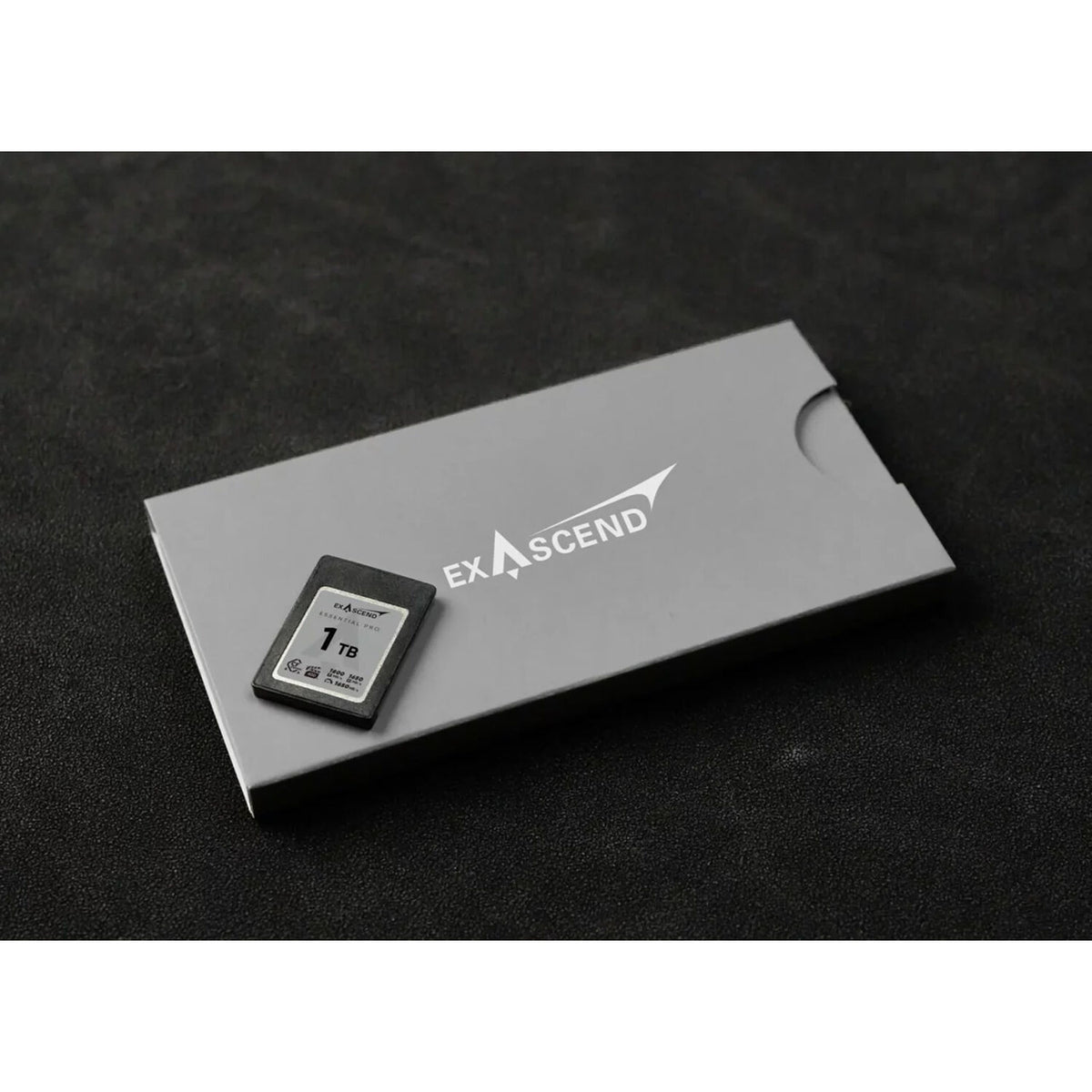 Tarjeta Exascend 1TB Essential Pro CFexpress 4.0 Type A - vista trasera