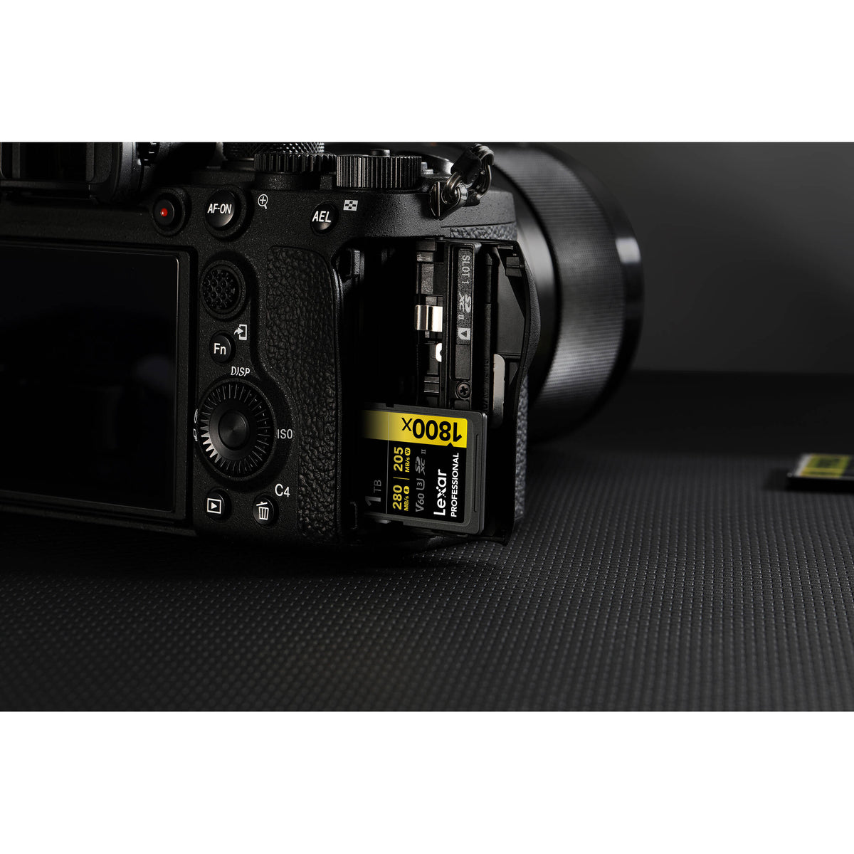 Tarjeta Lexar 1TB Professional 1800x UHS-II SDXC (GOLD Serie) - detalle