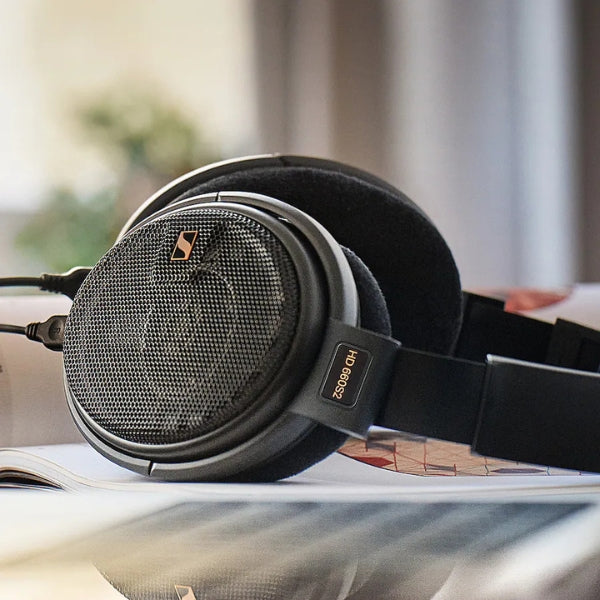 Audífonos-Sennheiser-HD-660S2-Wired-Over-the-Ear-Headphones-Black