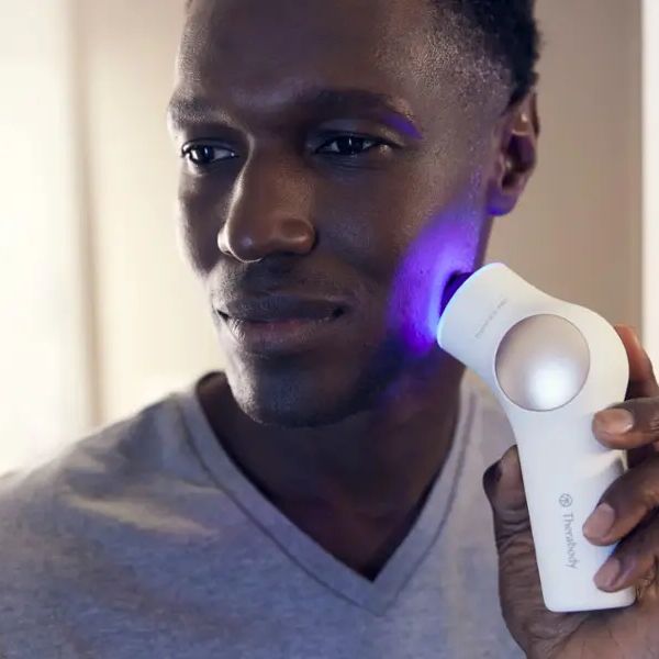 Dispositivo Facial TheraFace Pro con Múltiples Tratamientos - Blanco - TF02220-01
