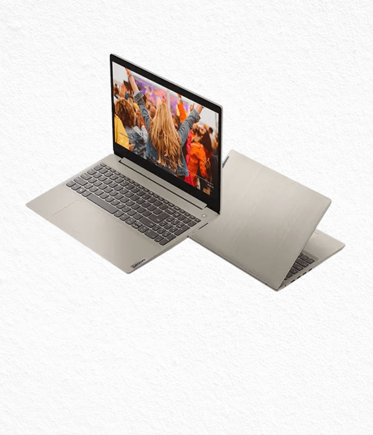 Laptop abierta con fondo blanco y otra de espaldas detrás 