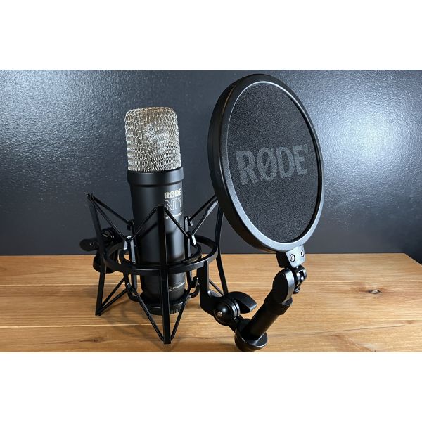 Micrófono Condensador de Estudio RØDE NT1 5ª Generación Negro – NT1GEN5B