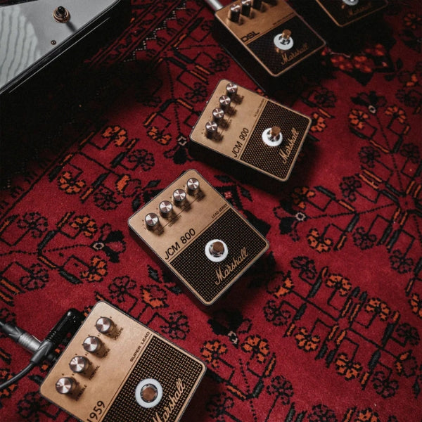 Pedal-de-overdrive-y-distorsión-para-guitarra-Marshall-1959-Negro-y-Dorado