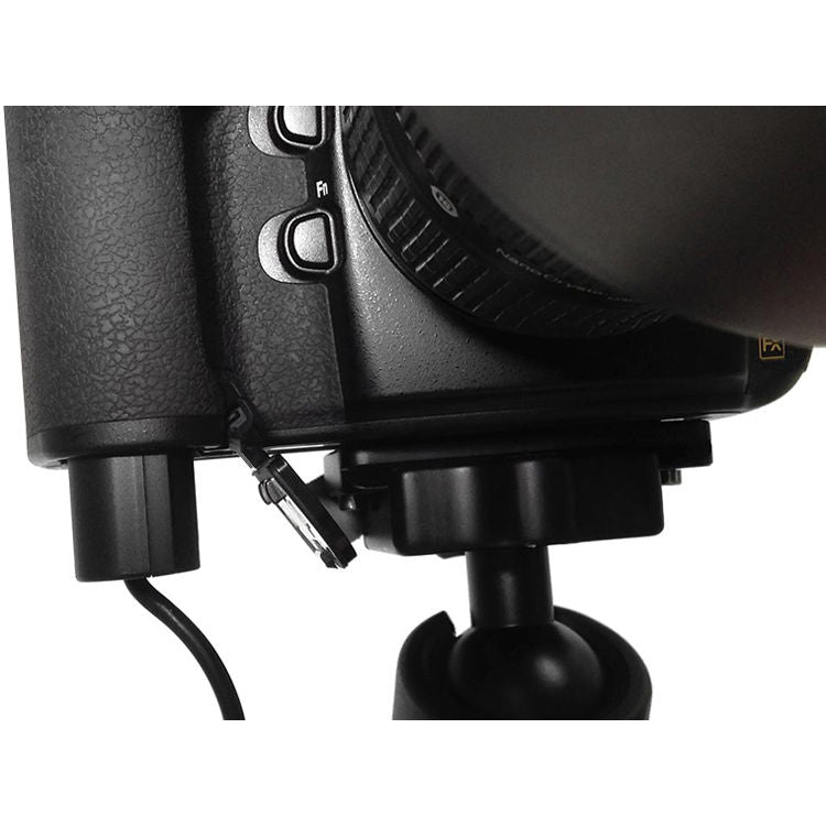 Adaptador de Corriente Tether Tools Relay Camera Coupler para Panasonic Lumix Cameras con DMW-BLC12 - vista frontal
