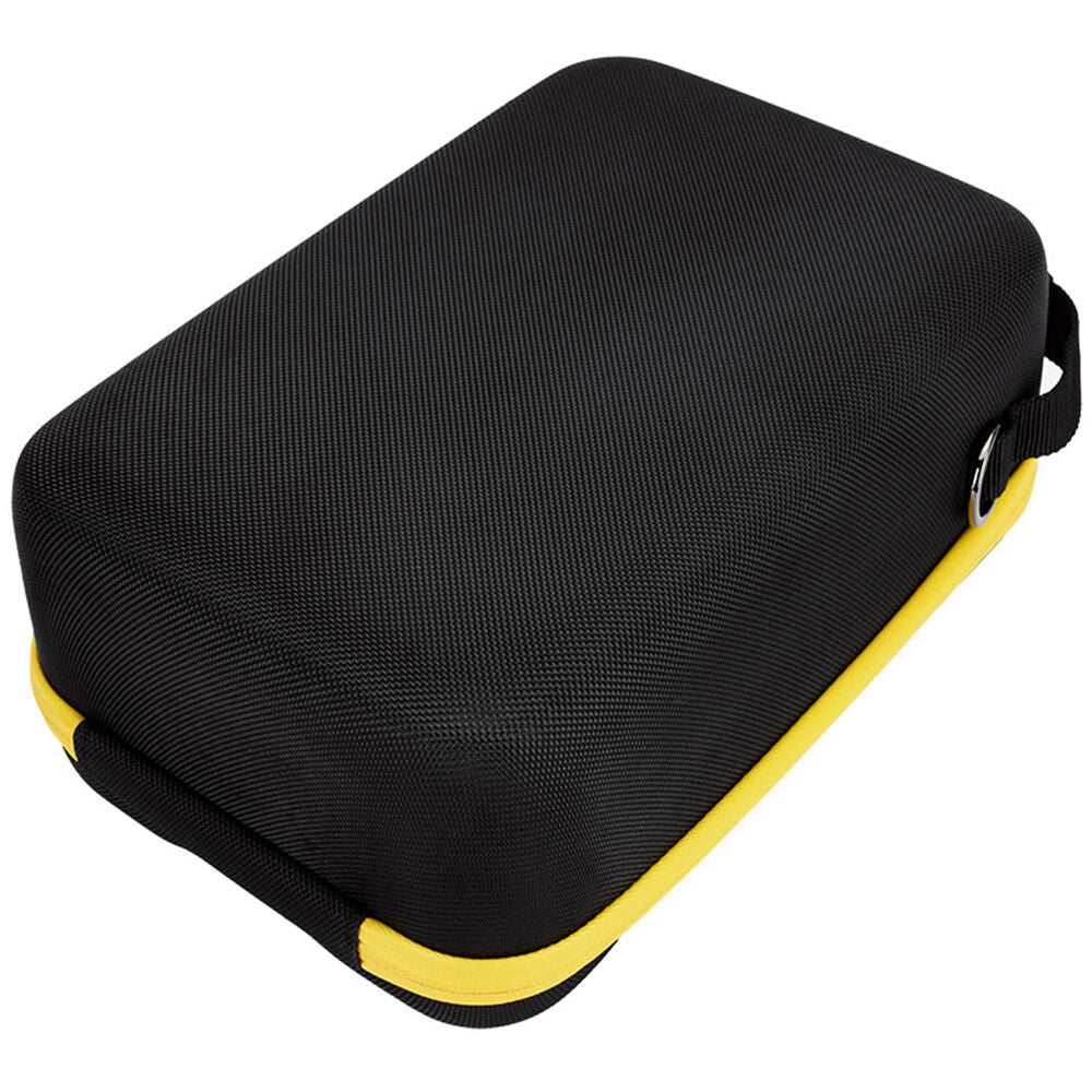 Bandolera JJC Hard Shell para Canon R5/R6/R6 Mark II/R8 con Lens - en uso