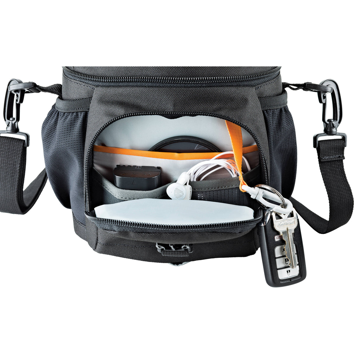 Bandolera Lowepro Nova 140 AW II (Negro) - en uso