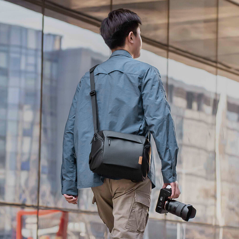 Bandolera PGYTECH OneGo (6L, Obsidian Negro) - vista frontal