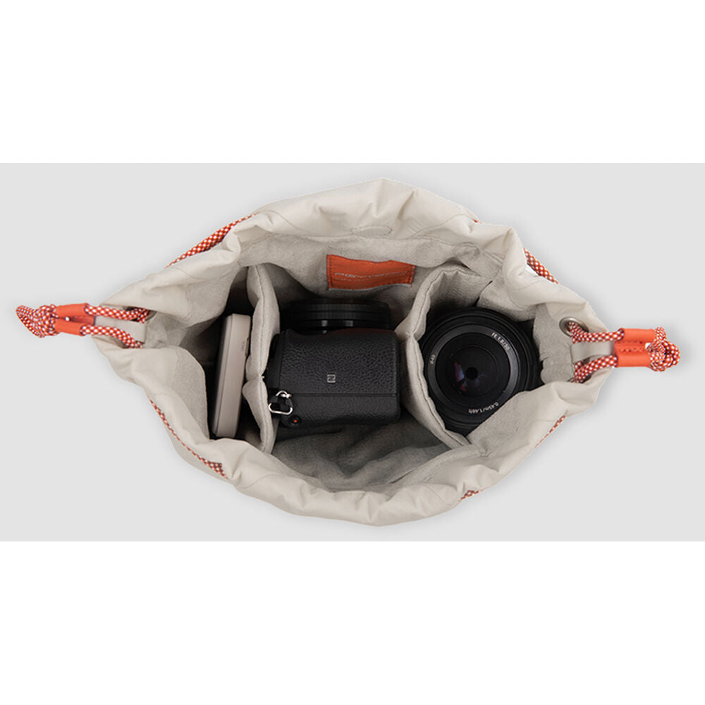 Bandolera PGYTECH OneGo con cordón (Ivory) - vista frontal