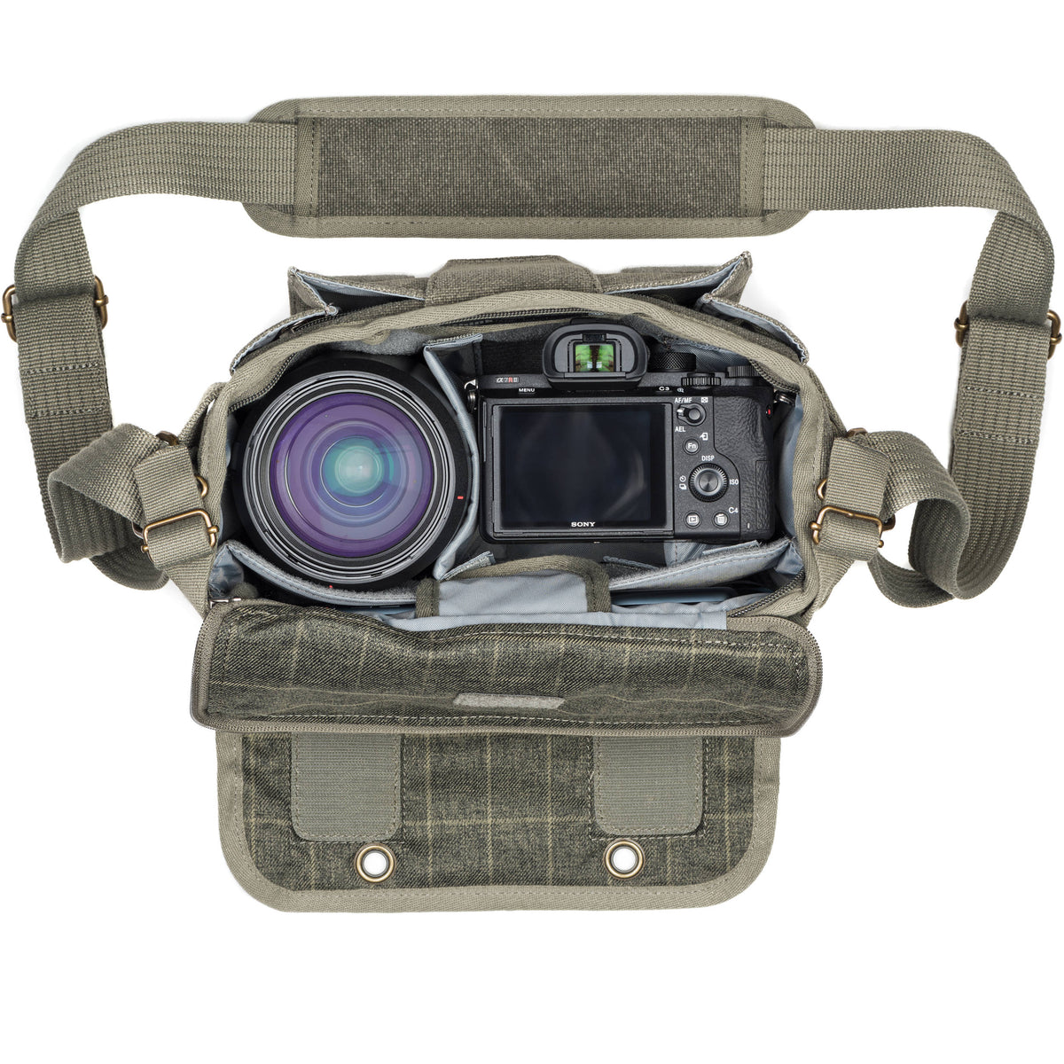 Bandolera Think Tank Photo Retrospective 5 V2.0 (Negro) - en uso