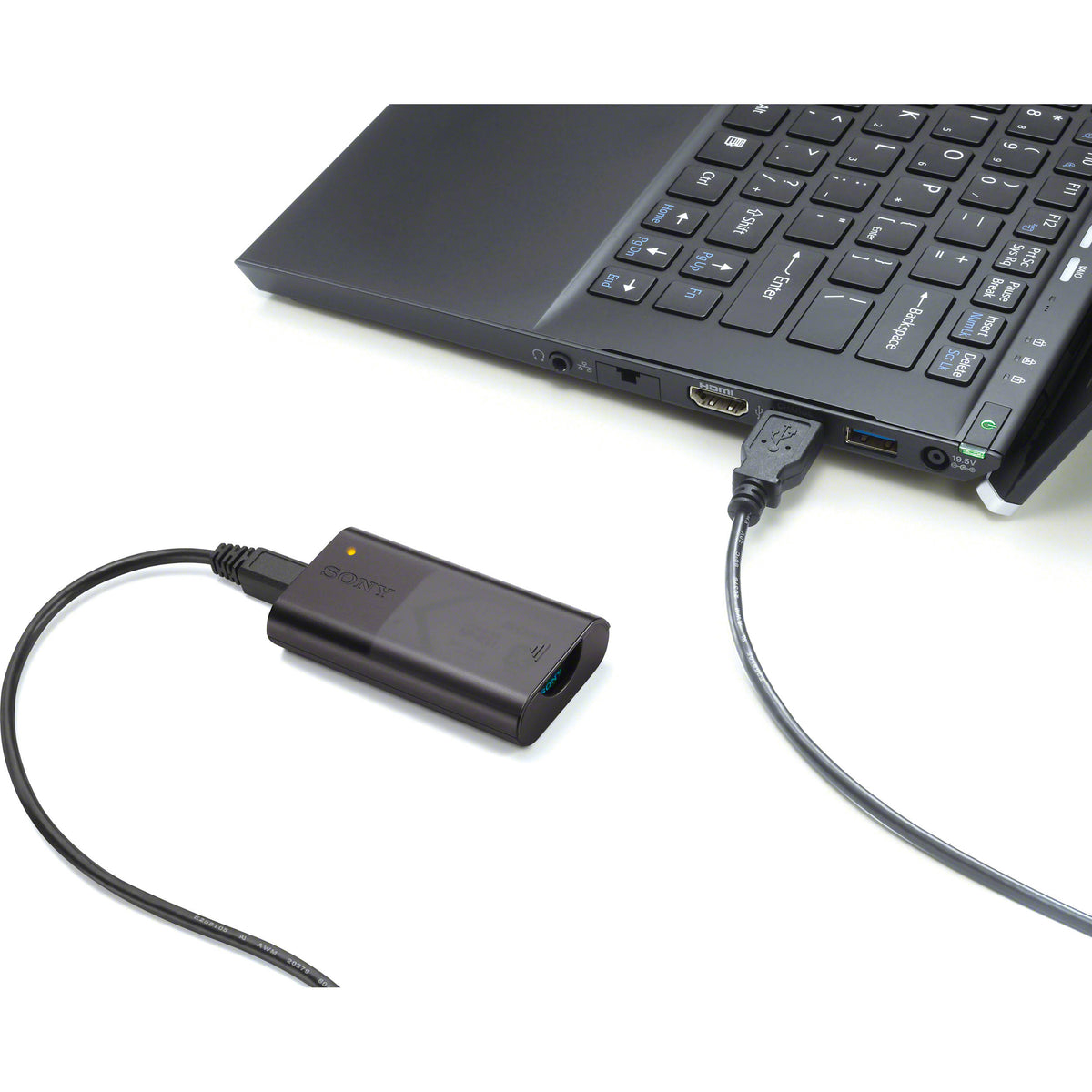 Batería Sony con cargador de viaje para NP-BX1 - puertos y conexiones