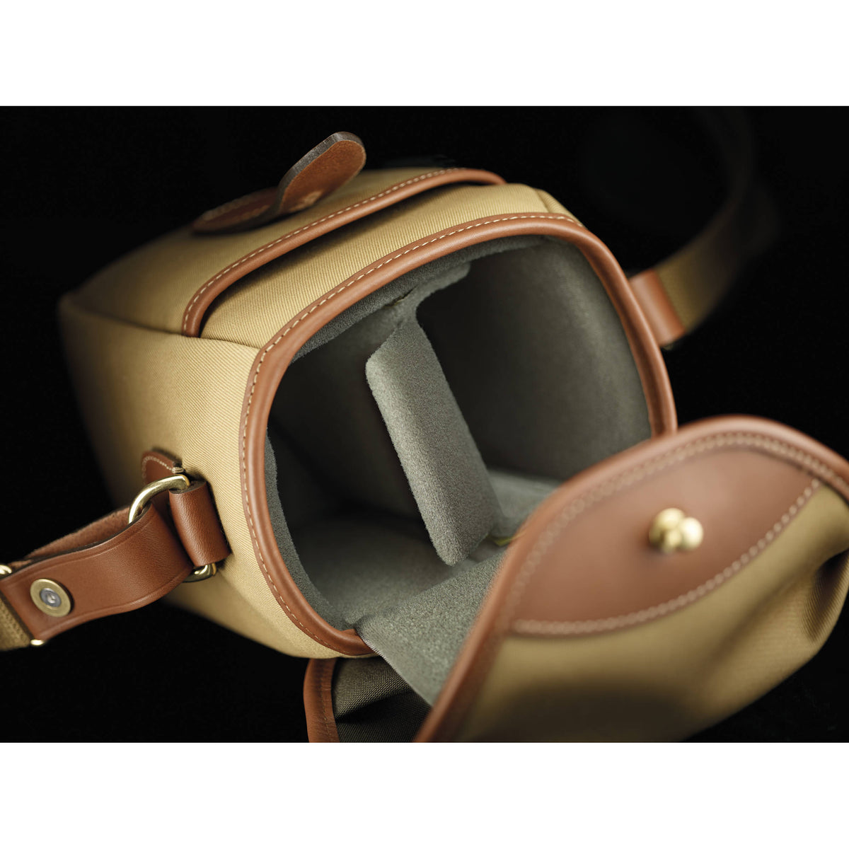 Bolso Bandolera Billingham 72 (Caqui lona/Arena cuero Trim, 1.4L) - detalle
