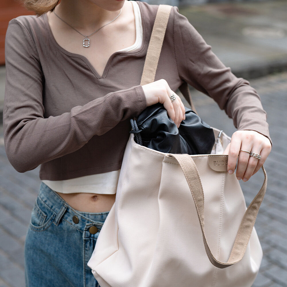 Bolso Bandolera PGYTECH OneGo Cloud (Midnight, Mediano) - contenido de la caja