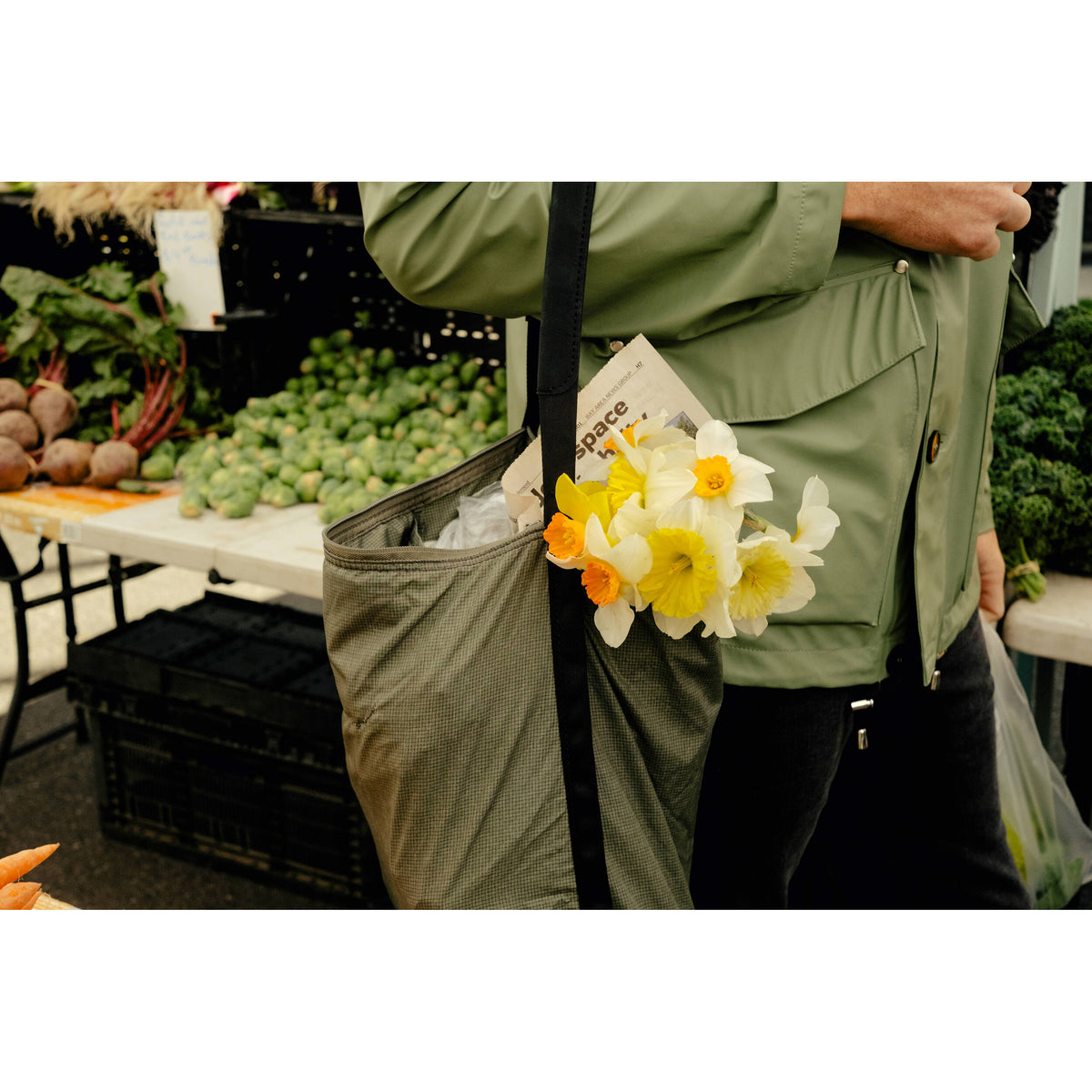 Bolso Peak Design Packable (Sage Verde, 12L) - puertos y conexiones