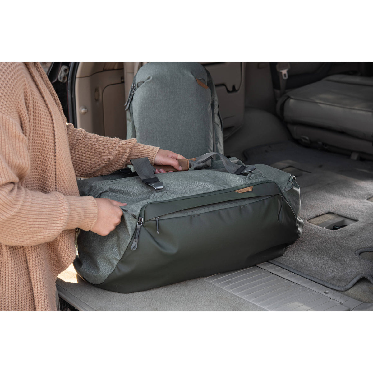 Bolso Peak Design Travel Duffel (Sage, 65L) (BTRD-65-SG-2) - detalle