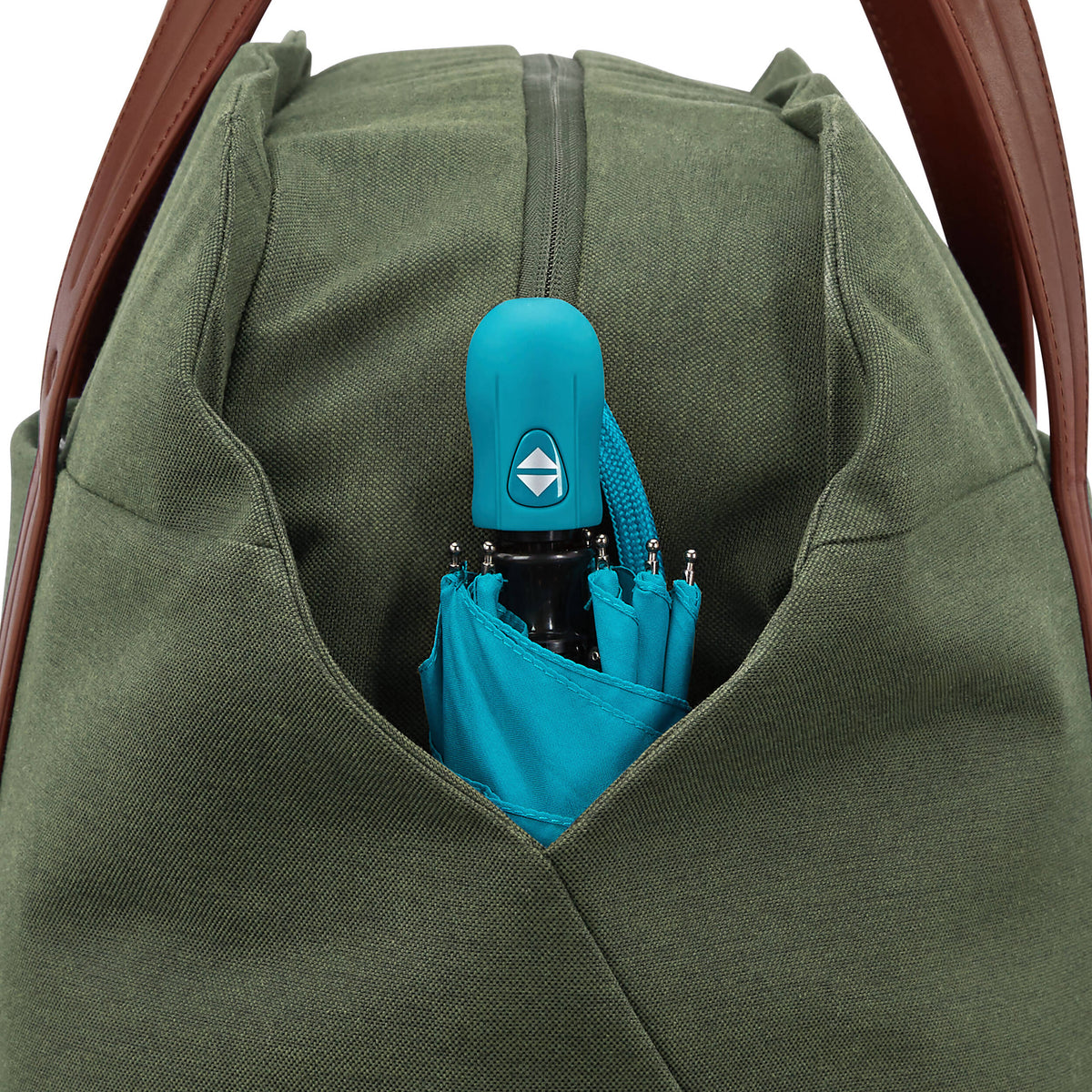 Bolso Samsonite Virtuosa Weekender Duffel (Pine Verde) - en uso