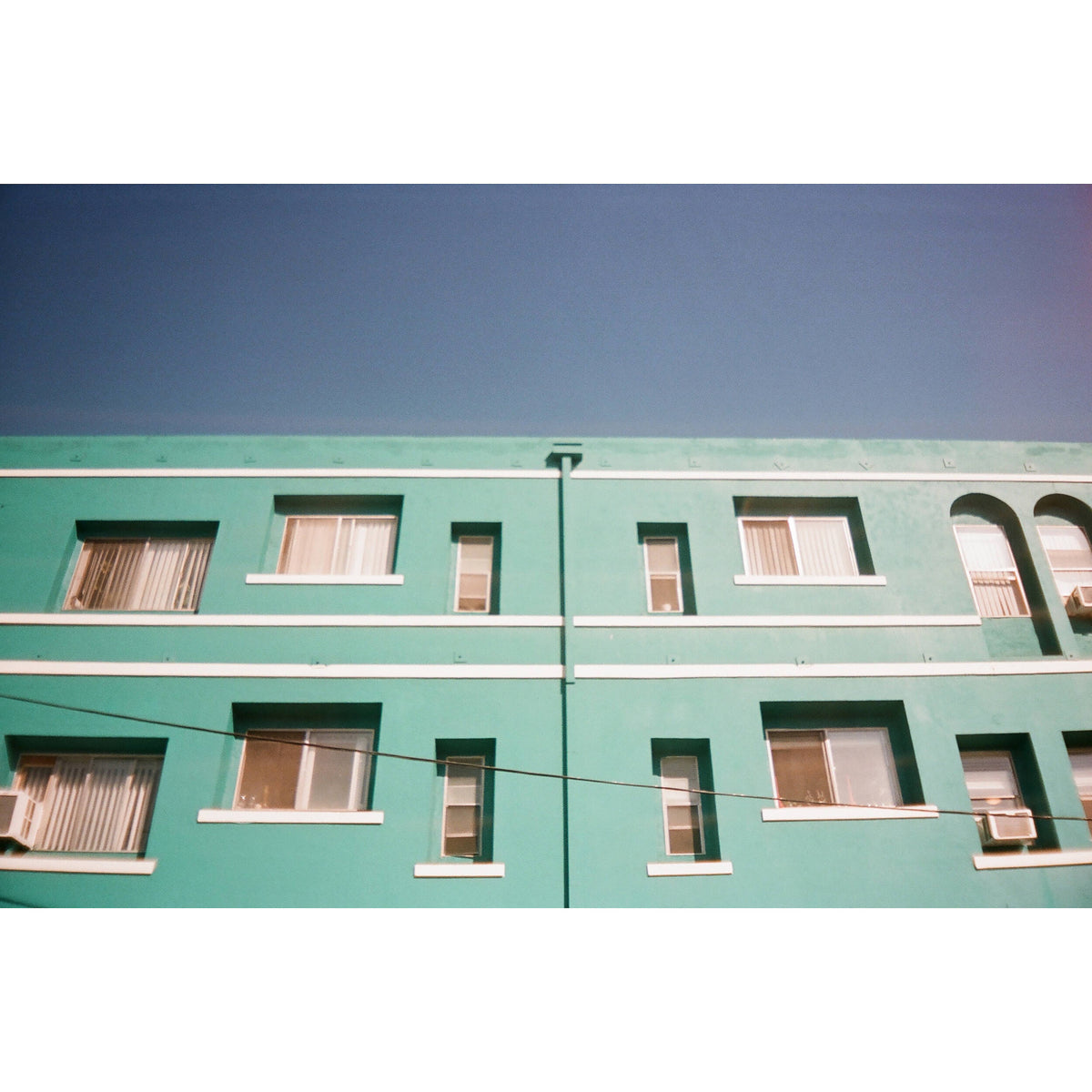 Cámara Analógica Holga 135AC (Azul Frío) - vista lateral
