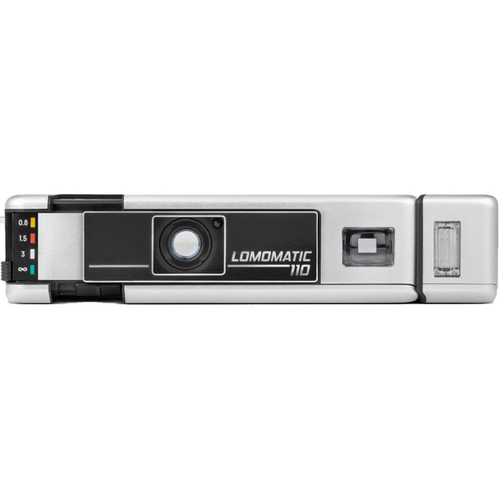 Cámara Analógica Lomography Lomomatic 110 con Flash (Metal) - en uso