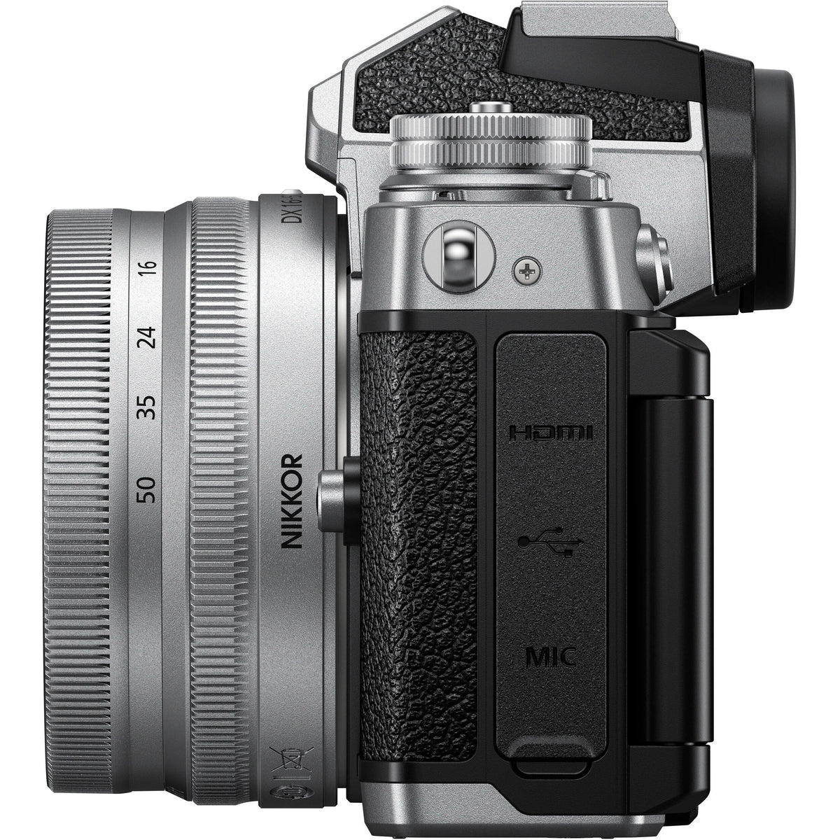 Cámara Digital Nikon Zfc Mirrorless con Lente 16-50mm Azul Tiza - en uso