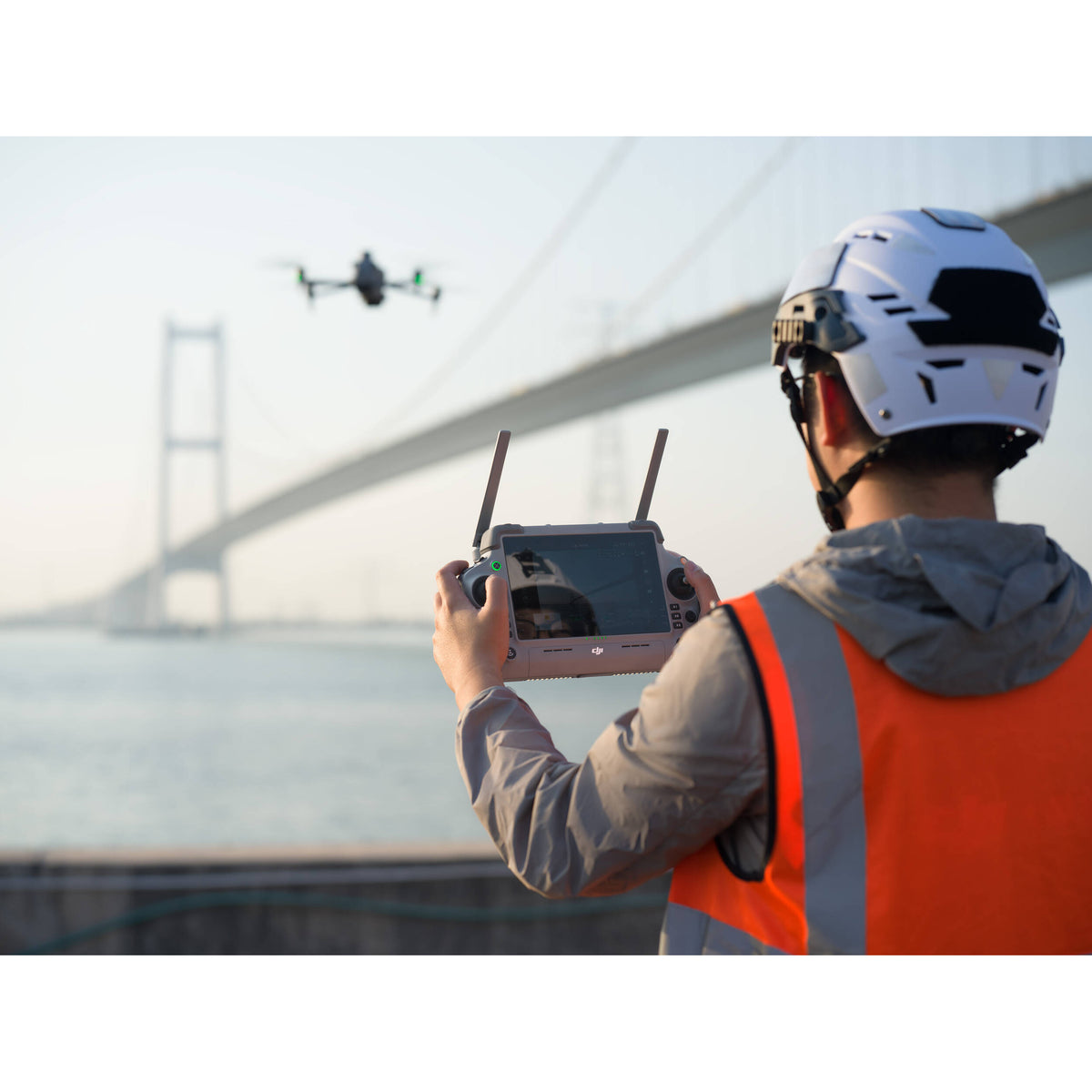Dron DJI Matrice 4T Industrial con Cámara Térmica