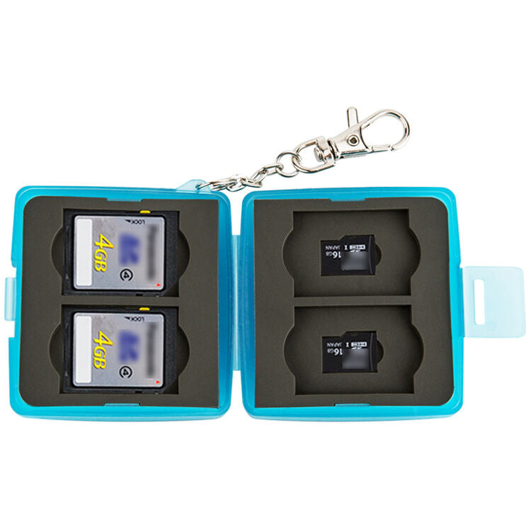 Estuche para Tarjetas JJC para 4 SD y 4 microSD (Azul) - en uso
